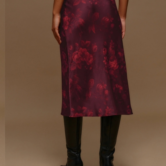 Reformation skirt - Picture 3 of 4